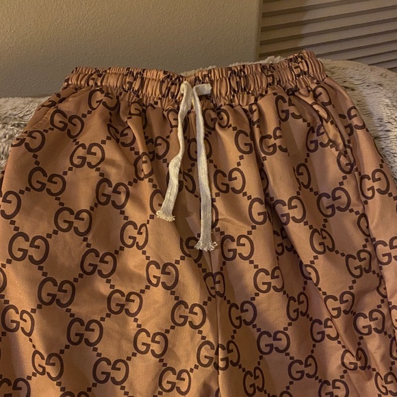 Gucci Brown Logo Print Pants - Picture 3 of 4